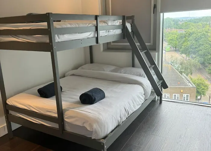 Two Br Flat In Britannia Point Bp65